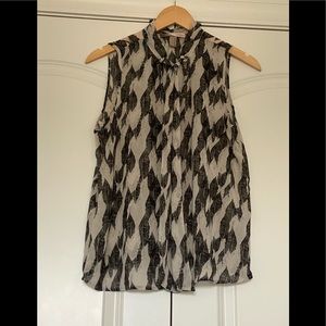 Forever 21 tie sleeveless blouse